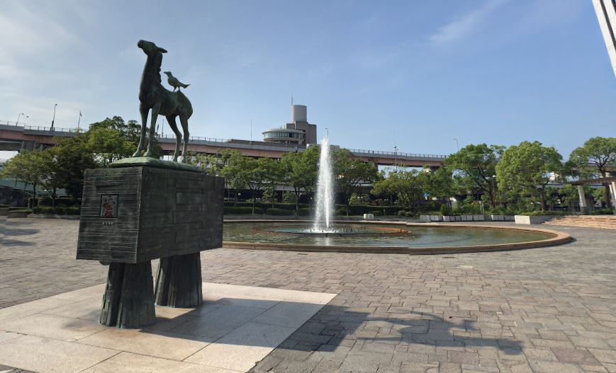 神戸市役所花時計前